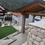 Villa Vilic *
